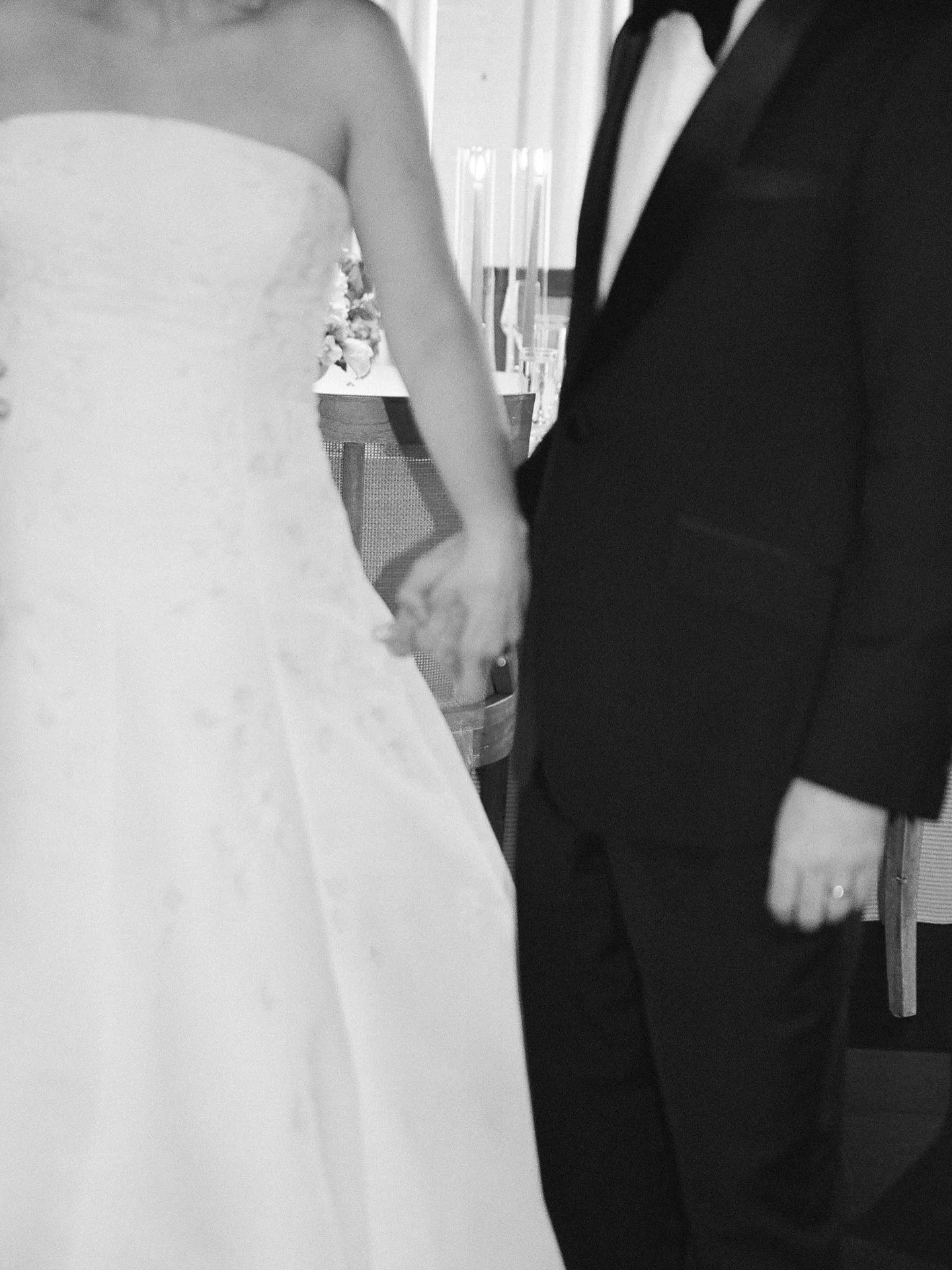 Love on 35 mm✨

#thewed #weddingsonfilm #newyorkbridesmag #womenwhoshootfilm
#utahweddingphotographer #holga #chicagoweddingphotographer#documentaryweddingphotographer #utahfilmphotographer