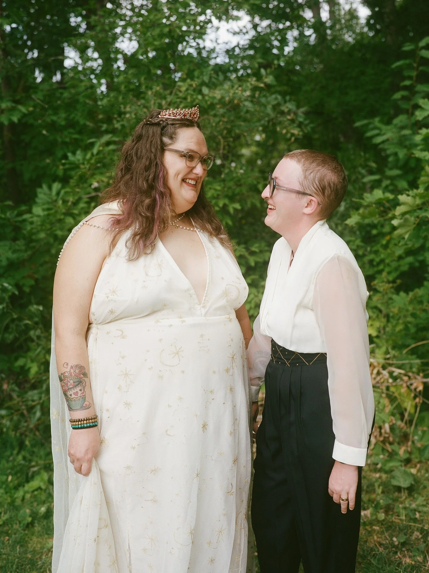 Biz and Amber on 6x9 

#thewed #weddingsonfilm #newyorkbridesmag #womenwhoshootfilm
#utahweddingphotographer #chicagoweddingphotographer#documentaryweddingphotographer #utahfilmphotographer