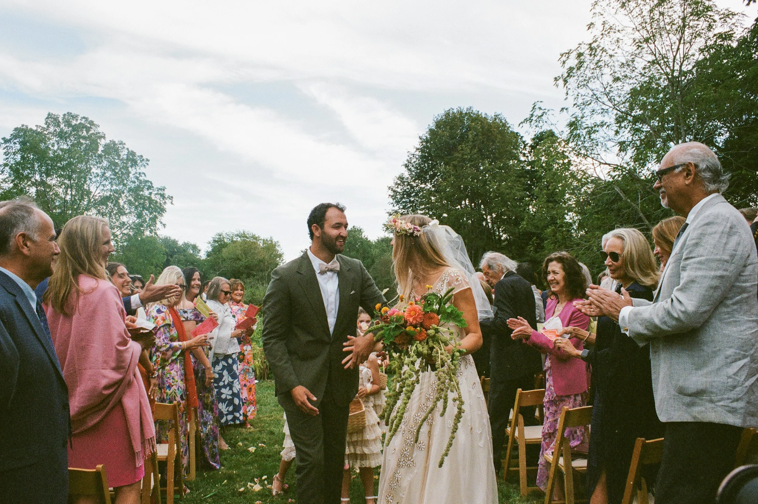rhode Island wedding photographer Sarah Robinson captures romantic weddings on 35mm film and digital, creating timeless, fine-art imagery throughout Rhode Island and New England. Discover nostalgic wedding photography centered on genuine connection, 