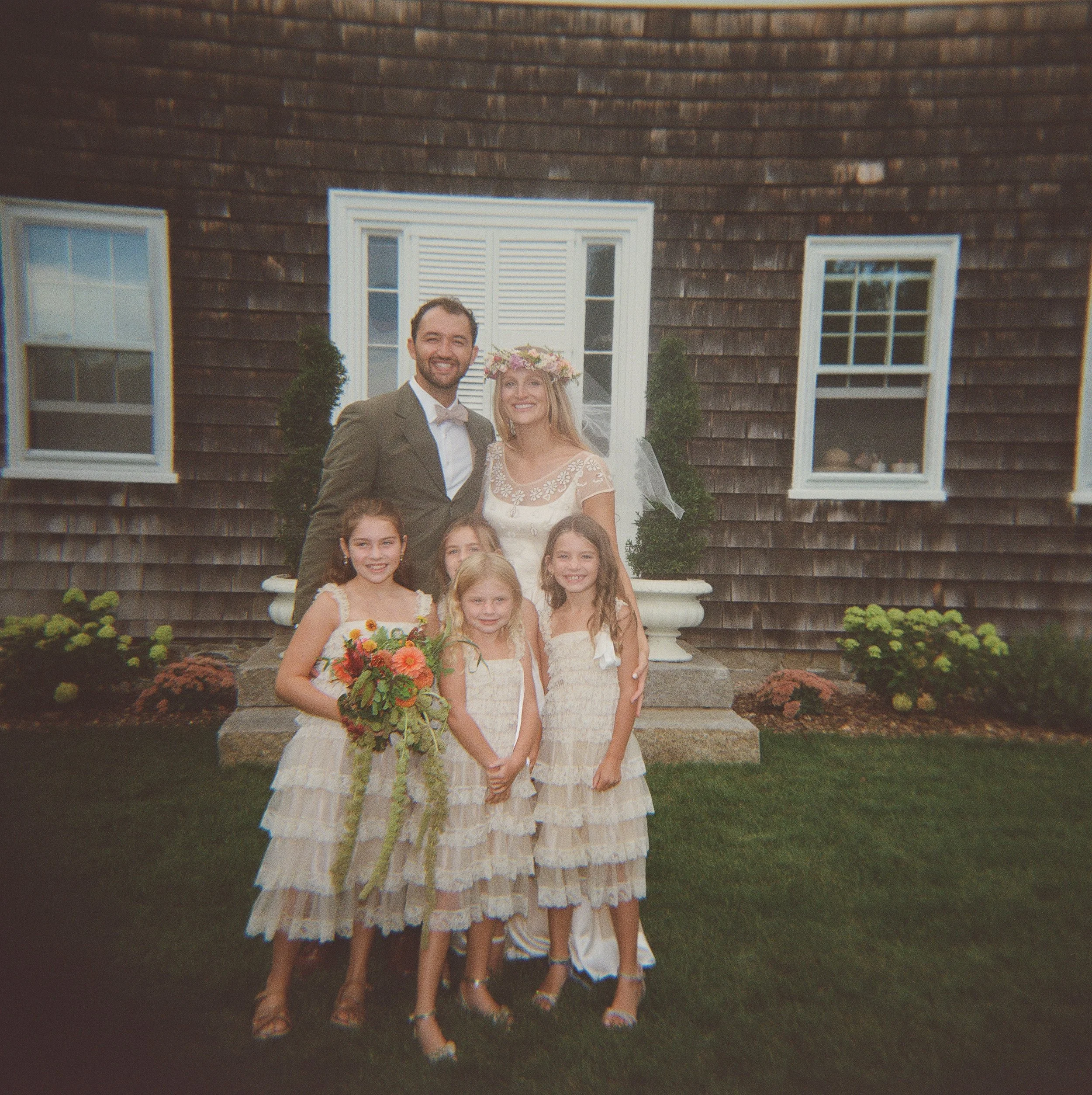 rhode Island wedding photographer Sarah Robinson captures romantic weddings on 35mm film and digital, creating timeless, fine-art imagery throughout Rhode Island and New England. Discover nostalgic wedding photography centered on genuine connection, 