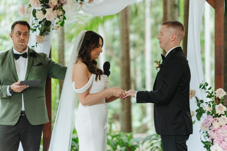 AngelaBrushePhotography_WEDDING_151125_K&L_SNEAKPEEKS-12.jpg