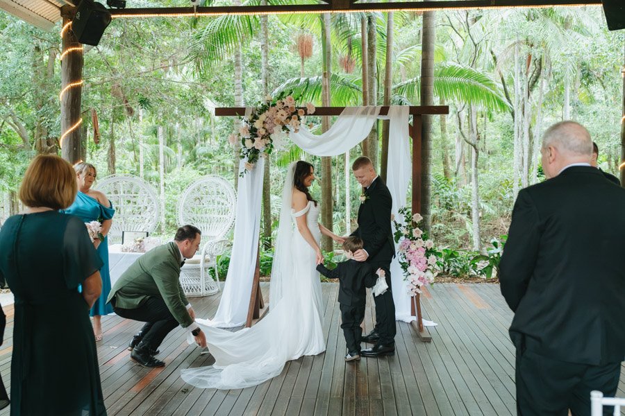AngelaBrushePhotography_WEDDING_151125_K&L_SNEAKPEEKS-43.jpg