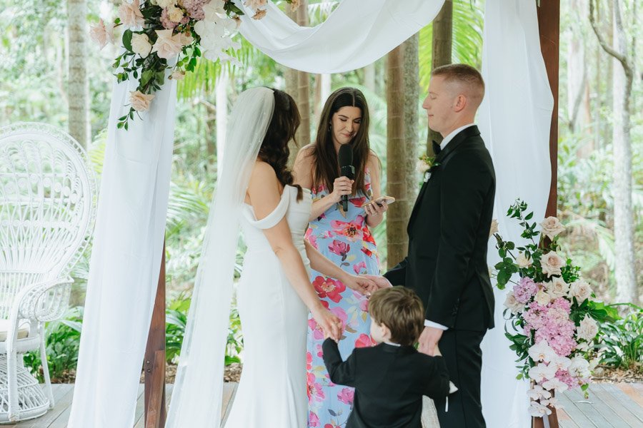 AngelaBrushePhotography_WEDDING_151125_K&L_SNEAKPEEKS-45.jpg