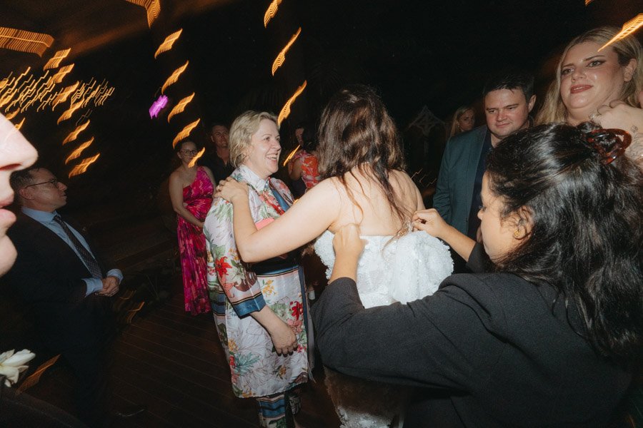 AngelaBrushePhotography_WEDDING_151125_K&L_SNEAKPEEKS-85.jpg
