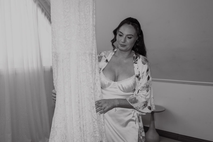 AngelaBrushePhotography_WEDDING_261125_H&B_SNEAKPEEK-4.jpg