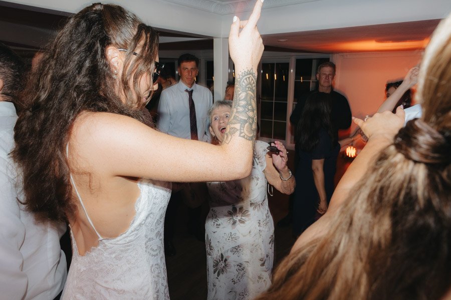 AngelaBrushePhotography_WEDDING_261125_H&B_SNEAKPEEK-107.jpg