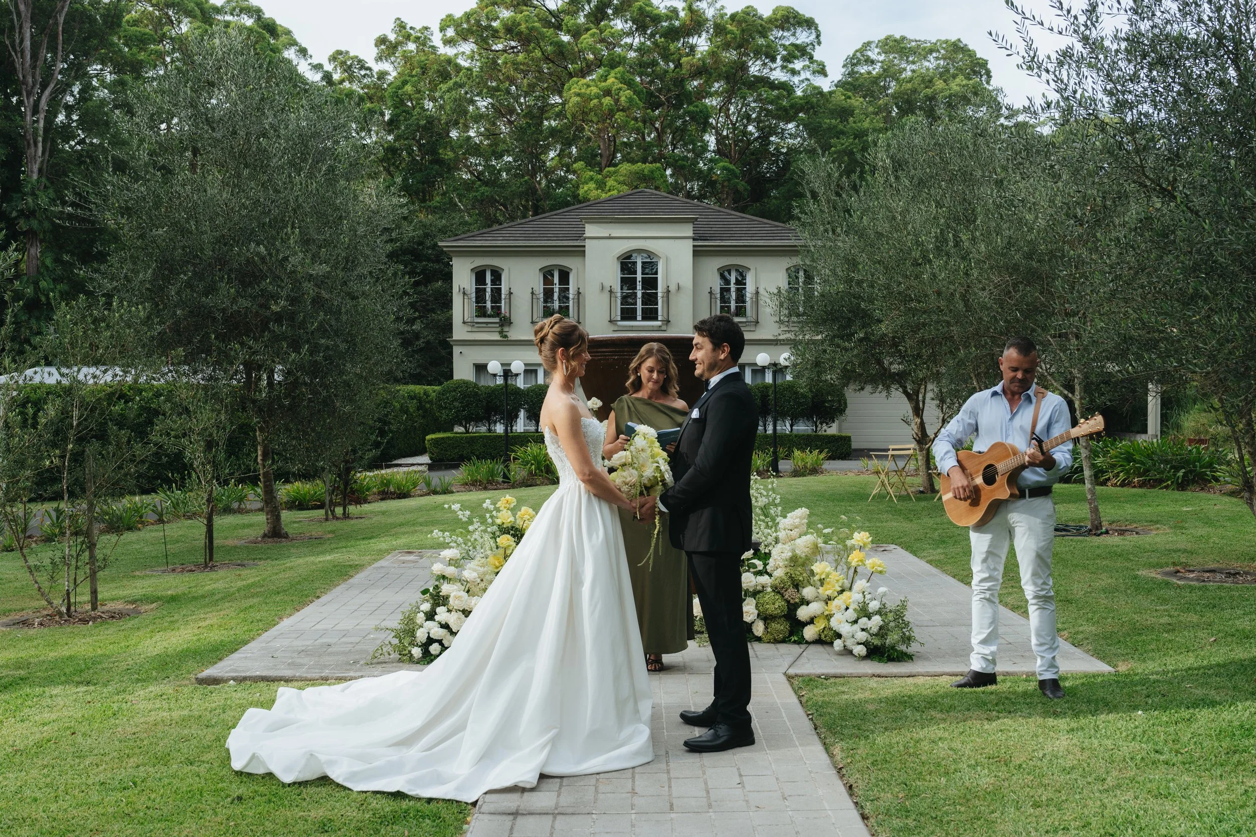 A Romantic Sunshine Coast Wedding Elopement at The Singing Heart Estate 