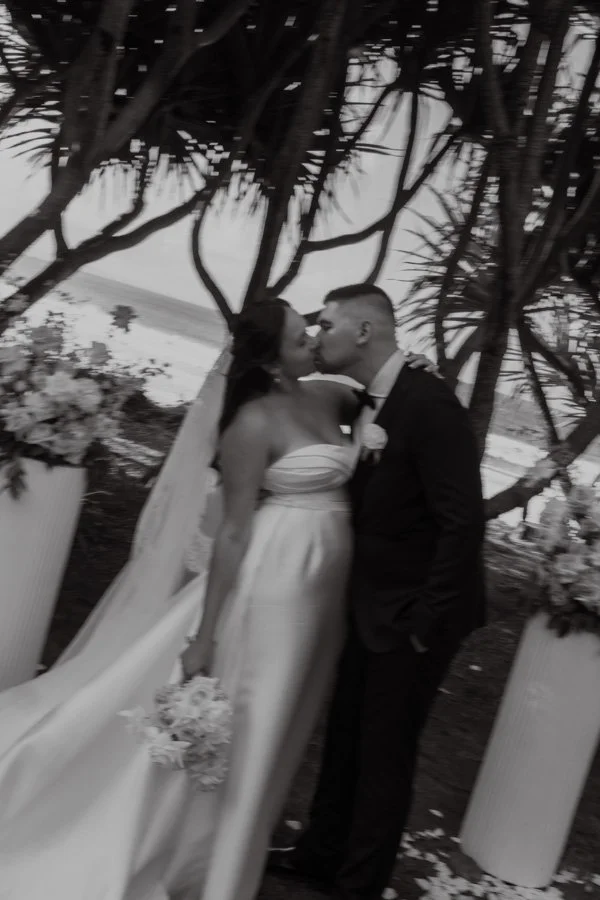 AngelaBrushePhotography_WEDDING_O&B_010526_SNEAKPEEKS-92.jpg
