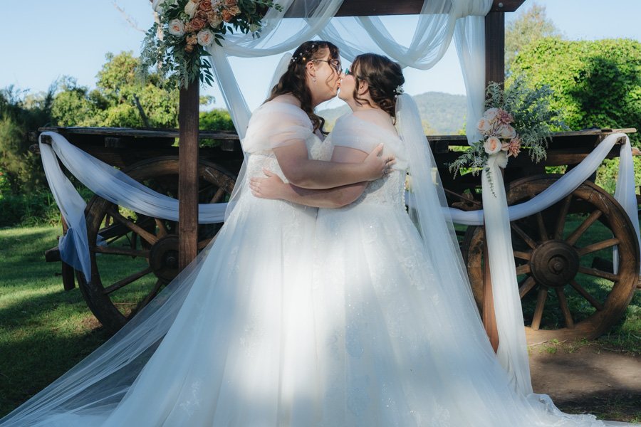 AngelaBrushePhotography_WEDDING_Z&M_010626_SNEAKPEEKS-49.jpg