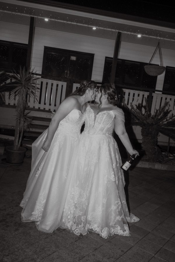 AngelaBrushePhotography_WEDDING_Z&M_010626_SNEAKPEEKS-131.jpg