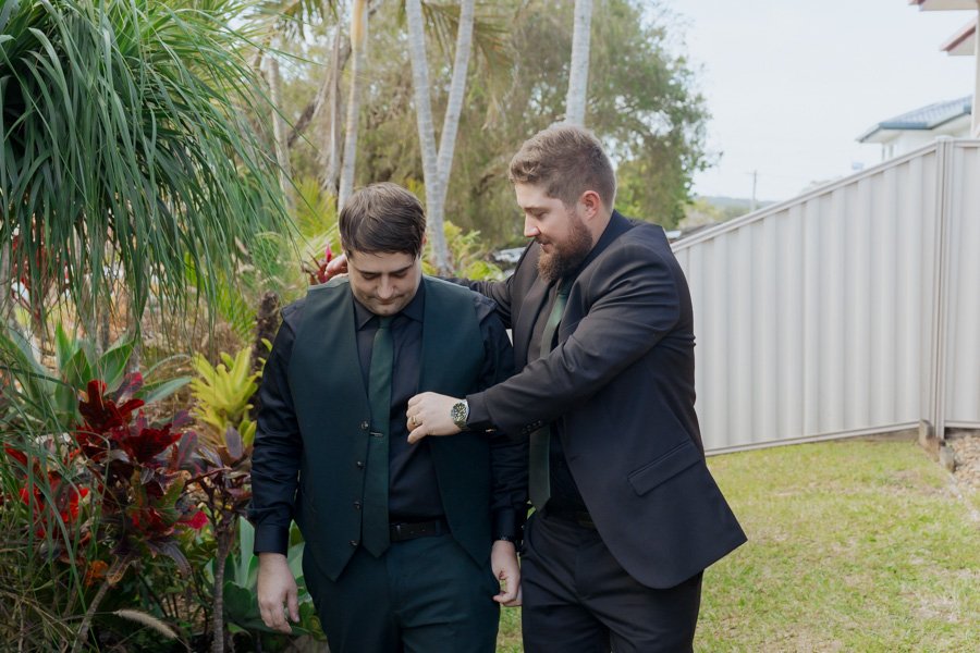 AngelaBrushePhotography_WEDDING_H&J_120626_SNEAKPEEKS-2.jpg