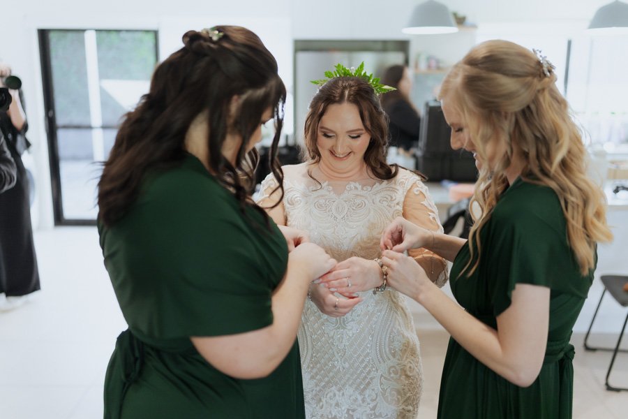 AngelaBrushePhotography_WEDDING_H&J_120626_SNEAKPEEKS-34.jpg
