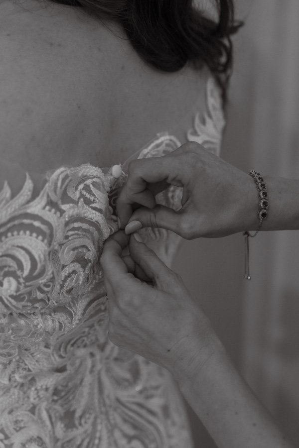 AngelaBrushePhotography_WEDDING_H&J_120626_SNEAKPEEKS-36.jpg