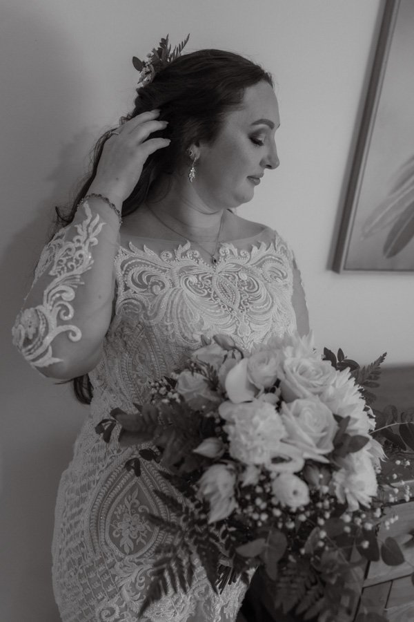 AngelaBrushePhotography_WEDDING_H&J_120626_SNEAKPEEKS-43.jpg