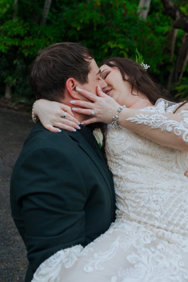 AngelaBrushePhotography_WEDDING_H&J_120626_SNEAKPEEKS-124.jpg
