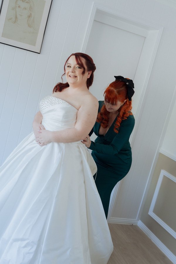 AngelaBrushePhotography_WEDDING_250626_J&S_SNEAKPEEKS-33.jpg