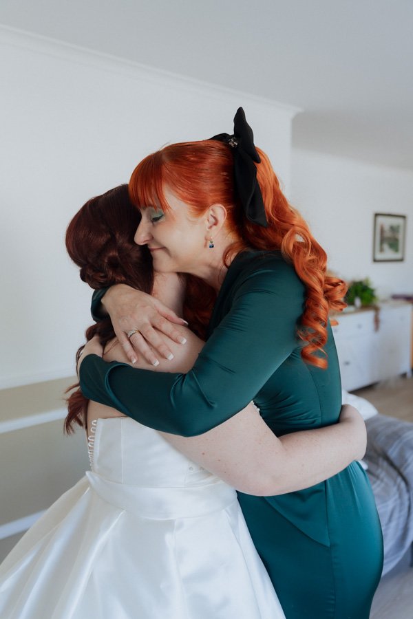AngelaBrushePhotography_WEDDING_250626_J&S_SNEAKPEEKS-31.jpg