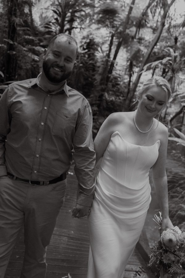 AngelaBrushePhotography_WEDDING_260626_E&C_SNEAKPEEKS-24.jpg