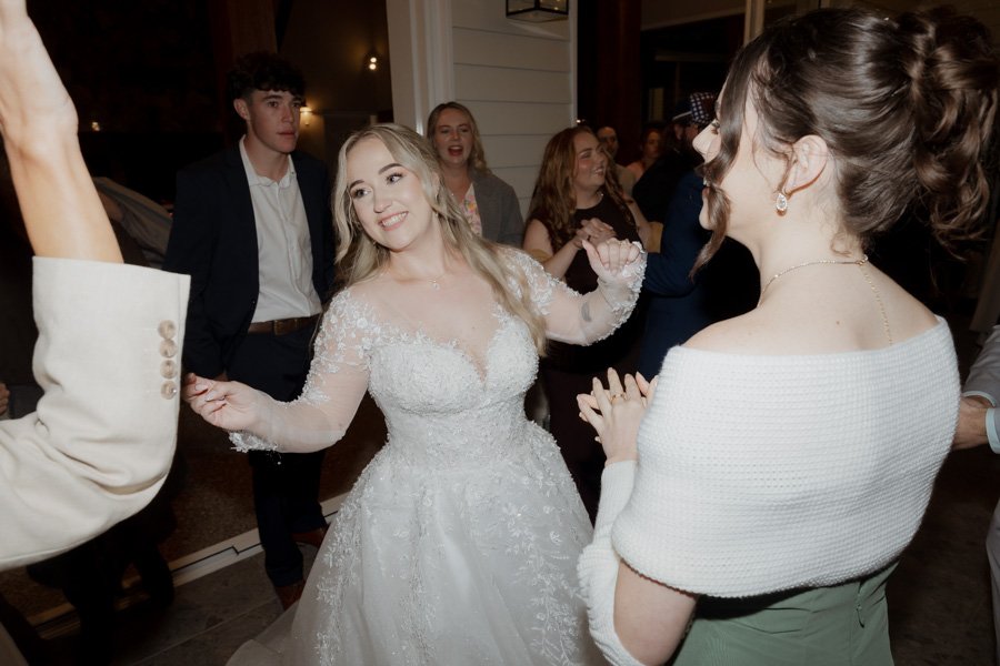 AngelaBrushePhotography_WEDDING_040726_J&A_SNEAKPEEKS-147.jpg