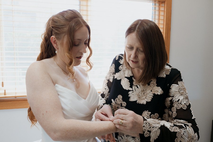 AngelaBrushePhotography_WEDDING_180726_N&P_SNEAKPEEKS-40.jpg