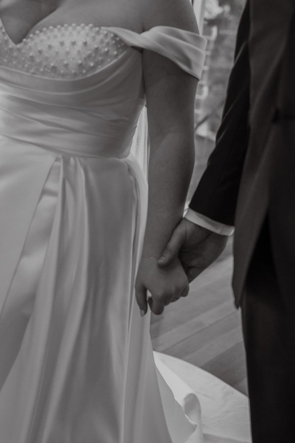 AngelaBrushePhotography_WEDDING_260726_R&J_SNEAKPEEKS-48.jpg