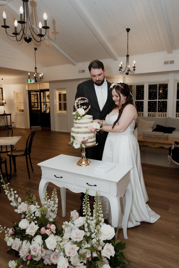 AngelaBrushePhotography_WEDDING_260726_R&J_SNEAKPEEKS-161.jpg