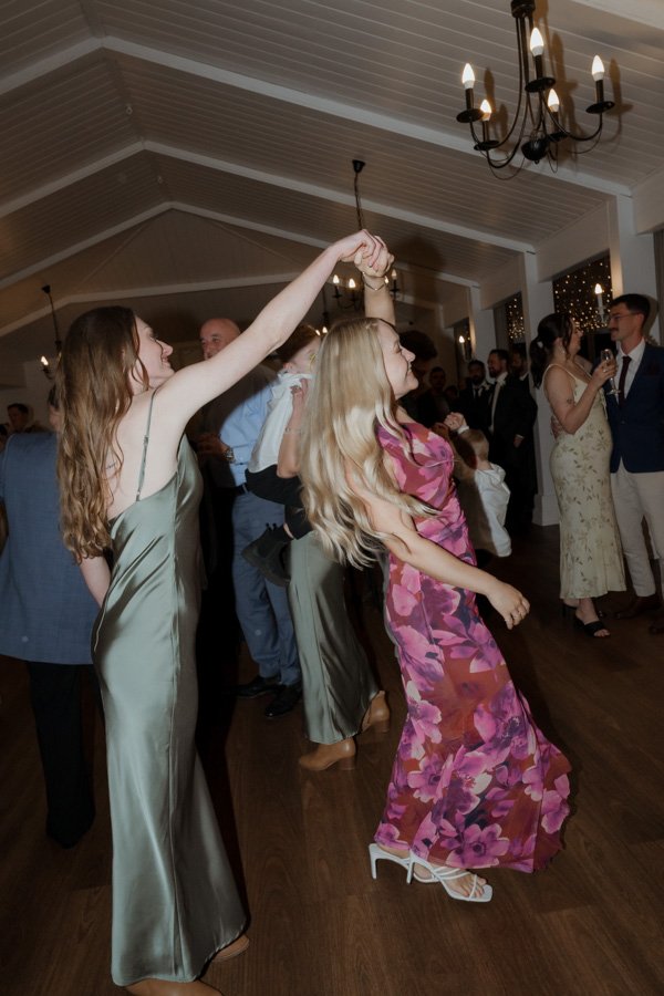AngelaBrushePhotography_WEDDING_260726_R&J_SNEAKPEEKS-180.jpg