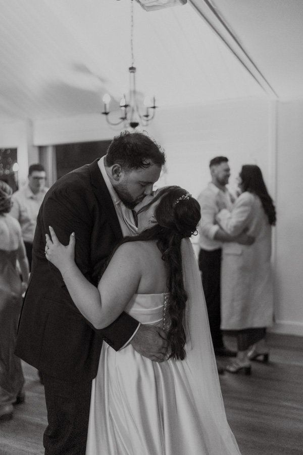 AngelaBrushePhotography_WEDDING_260726_R&J_SNEAKPEEKS-181.jpg