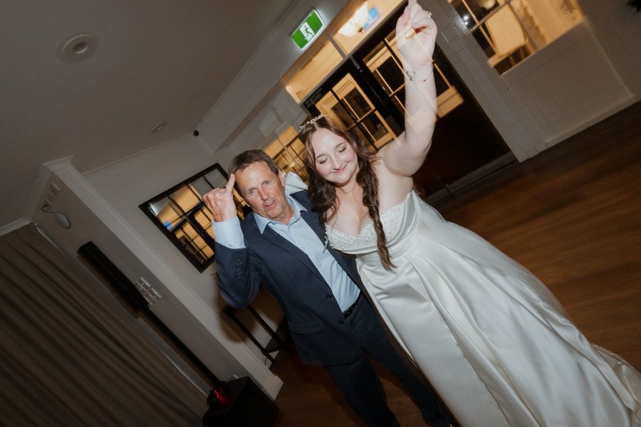 AngelaBrushePhotography_WEDDING_260726_R&J_SNEAKPEEKS-187.jpg