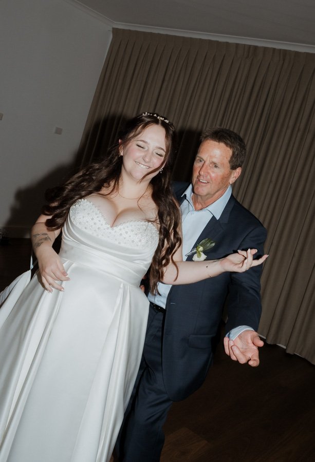 AngelaBrushePhotography_WEDDING_260726_R&J_SNEAKPEEKS-184.jpg