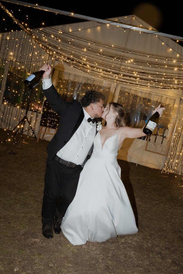 AngelaBrushePhotography_WEDDING_A&J_210826_SNEAKPEEKS-179.jpg