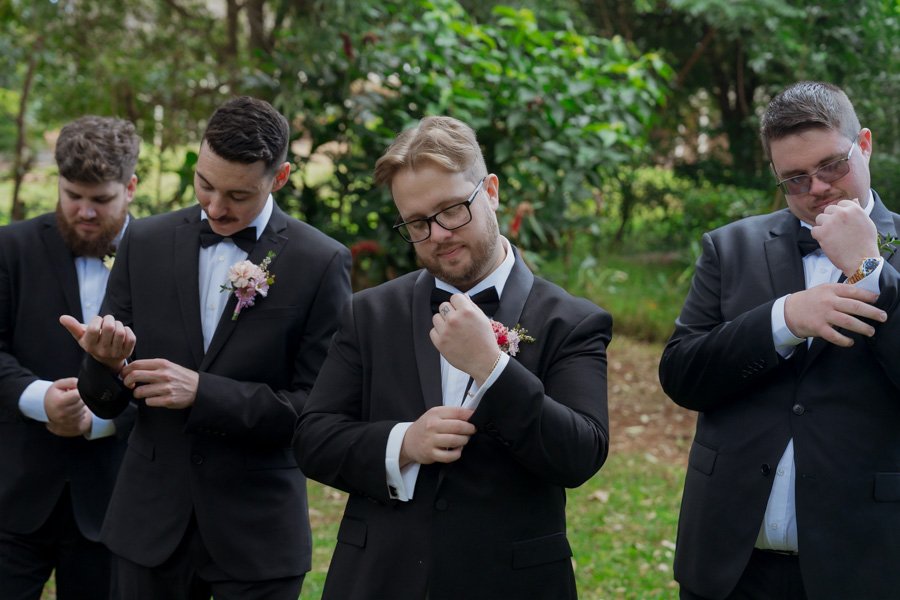 AngelaBrushePhotography_WEDDING_L&D_270826_SNEAKPEEKS-22.jpg
