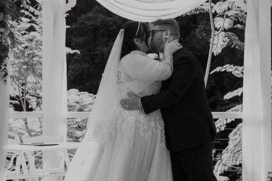 AngelaBrushePhotography_WEDDING_L&D_270826_SNEAKPEEKS-66.jpg