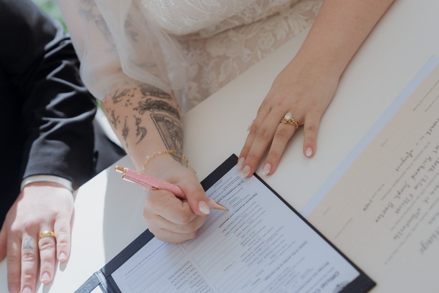 AngelaBrushePhotography_WEDDING_L&D_270826_SNEAKPEEKS-67.jpg