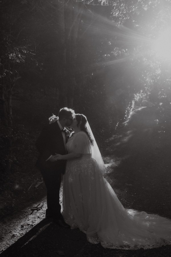 AngelaBrushePhotography_WEDDING_L&D_270826_SNEAKPEEKS-111.jpg