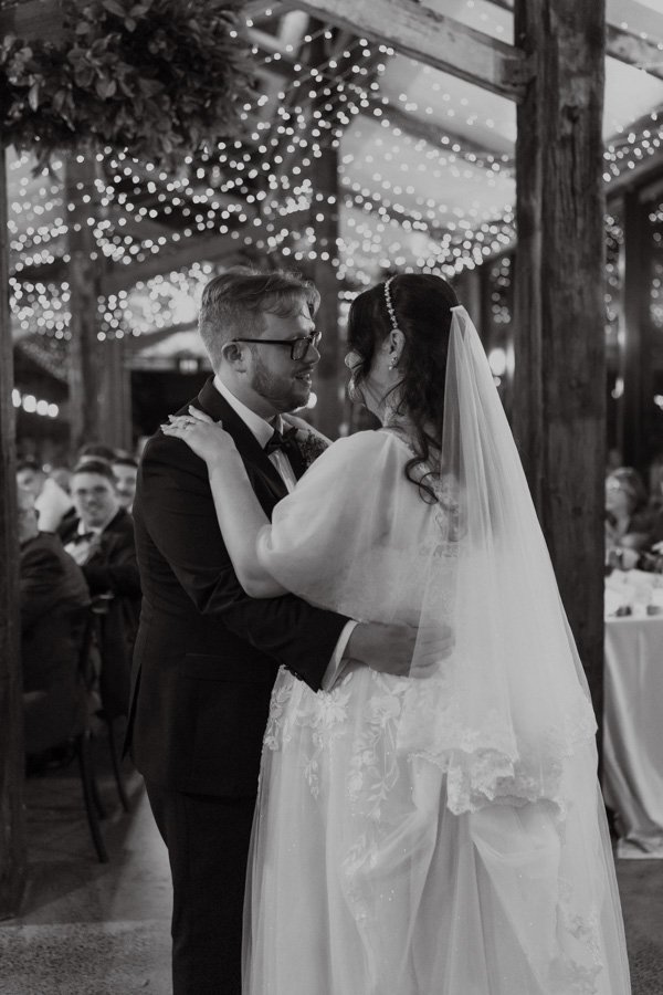 AngelaBrushePhotography_WEDDING_L&D_270826_SNEAKPEEKS-148.jpg
