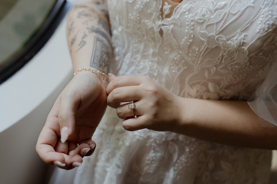 AngelaBrushePhotography_WEDDING_L&D_270826_SNEAKPEEKS-33.jpg