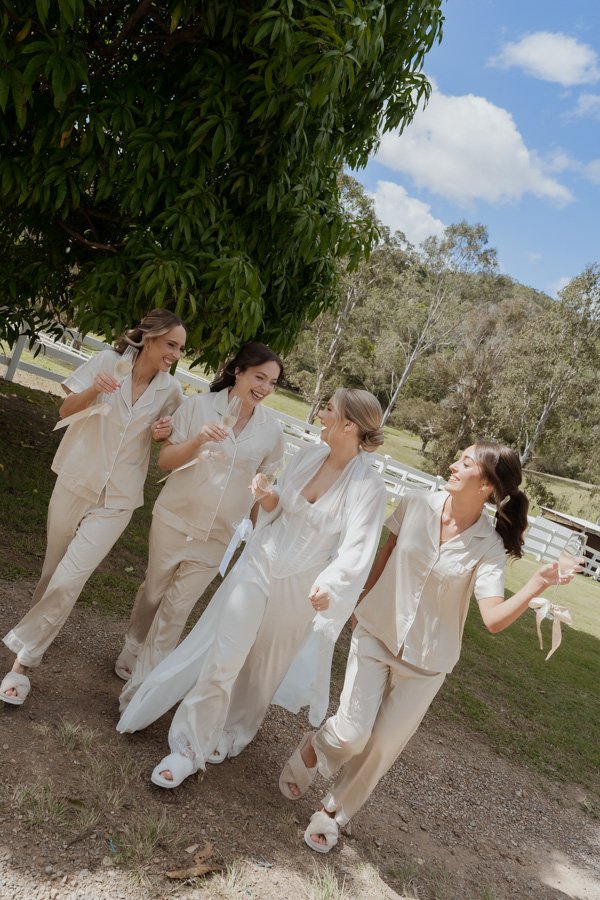 AngelaBrushePhotography_WEDDING_B&S_290826_SNEAKPEEKS-37.jpg