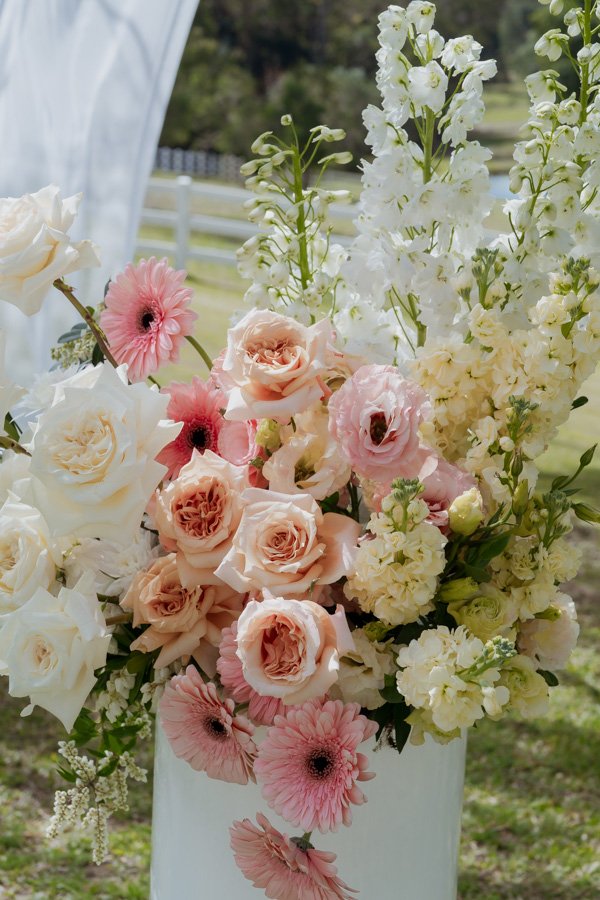 AngelaBrushePhotography_WEDDING_B&S_290826_SNEAKPEEKS-40.jpg