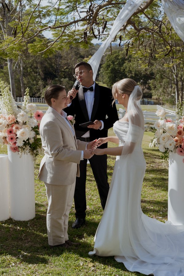 AngelaBrushePhotography_WEDDING_B&S_290826_SNEAKPEEKS-89.jpg