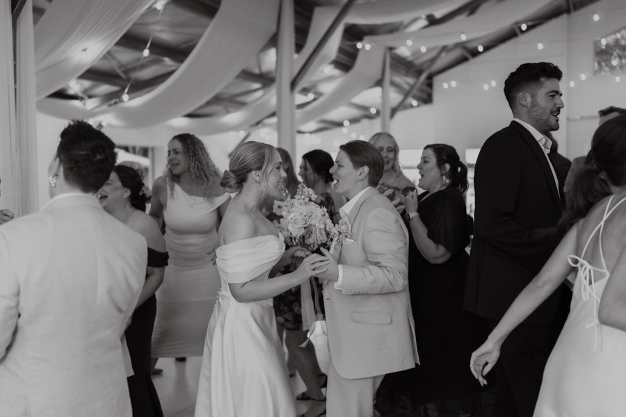 AngelaBrushePhotography_WEDDING_B&S_290826_SNEAKPEEKS-208.jpg