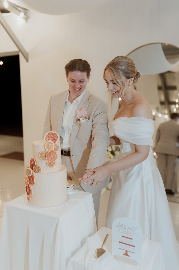 AngelaBrushePhotography_WEDDING_B&S_290826_SNEAKPEEKS-221.jpg
