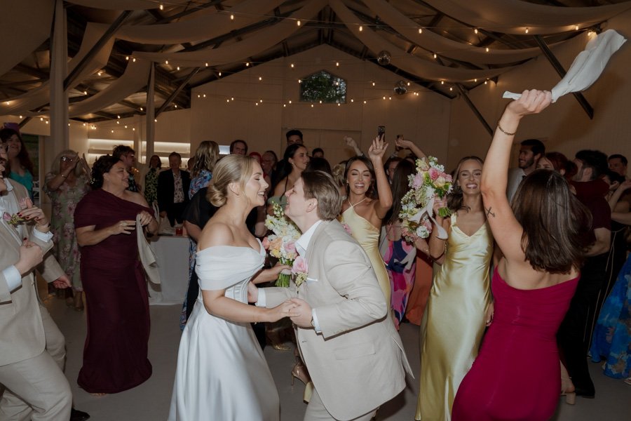 AngelaBrushePhotography_WEDDING_B&S_290826_SNEAKPEEKS-206.jpg
