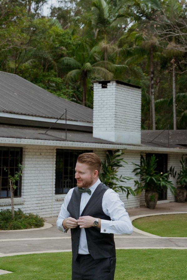 AngelaBrushePhotography_WEDDING_J&D_310826_SNEAKPEEKS-14.jpg
