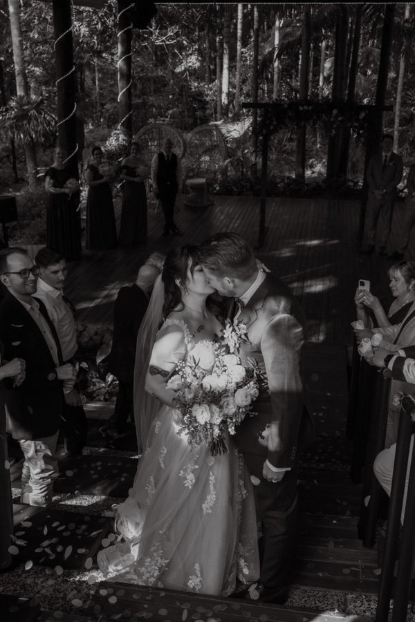 AngelaBrushePhotography_WEDDING_J&D_310826_SNEAKPEEKS-95.jpg