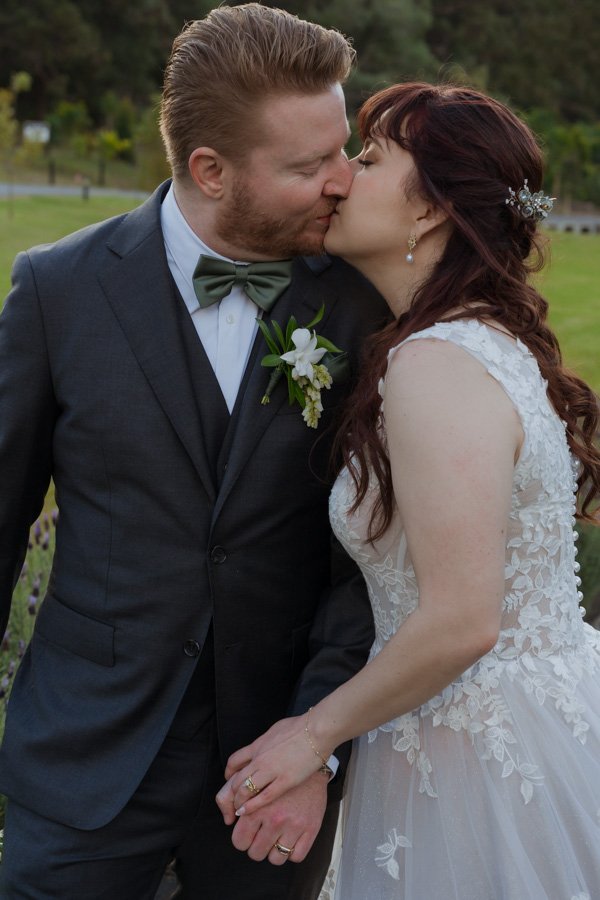 AngelaBrushePhotography_WEDDING_J&D_310826_SNEAKPEEKS-123.jpg