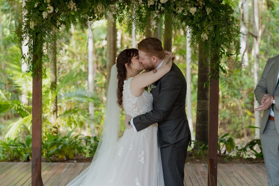 AngelaBrushePhotography_WEDDING_J&D_310826_SNEAKPEEKS-87.jpg