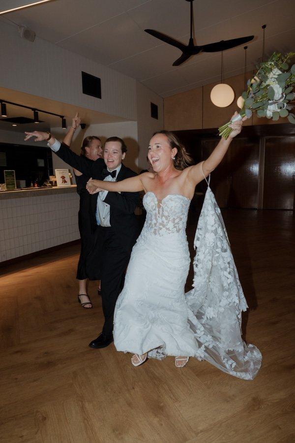 AngelaBrushePhotography_WEDDING_M&T_190926_SNEAKPEEKS-178.jpg
