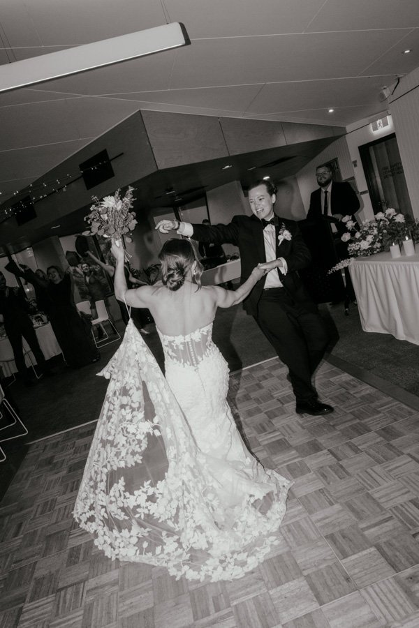 AngelaBrushePhotography_WEDDING_M&T_190926_SNEAKPEEKS-179.jpg