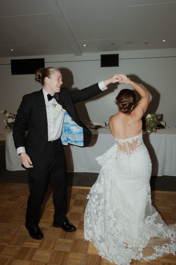 AngelaBrushePhotography_WEDDING_M&T_190926_SNEAKPEEKS-180.jpg